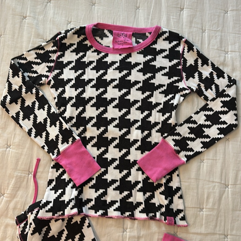 Victoria's Secret Pajama Set - Black and white Houndstooth - Picture 2 of 11